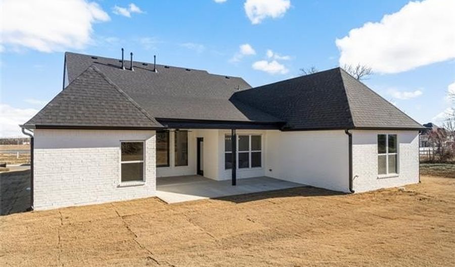 13510 S 26th St, Bixby, OK 74008 - 4 Beds, 3 Bath