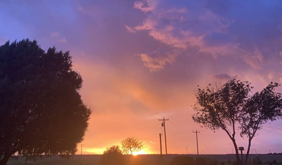 7681 Johnson Rd, Alliance, NE 69301 - 1 Beds, 2 Bath