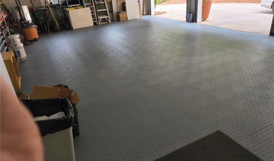 3610 Mansions Pkwy, Berkeley Lake, GA 30096 - 4 Beds, 5 Bath