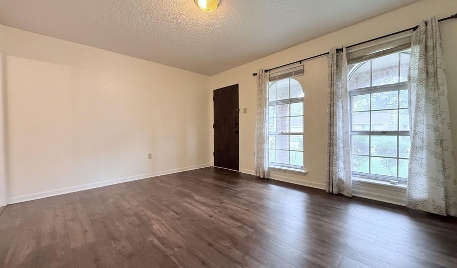 9271 Corsica Ave, Baton Rouge, LA 70810 - 3 Beds, 2 Bath