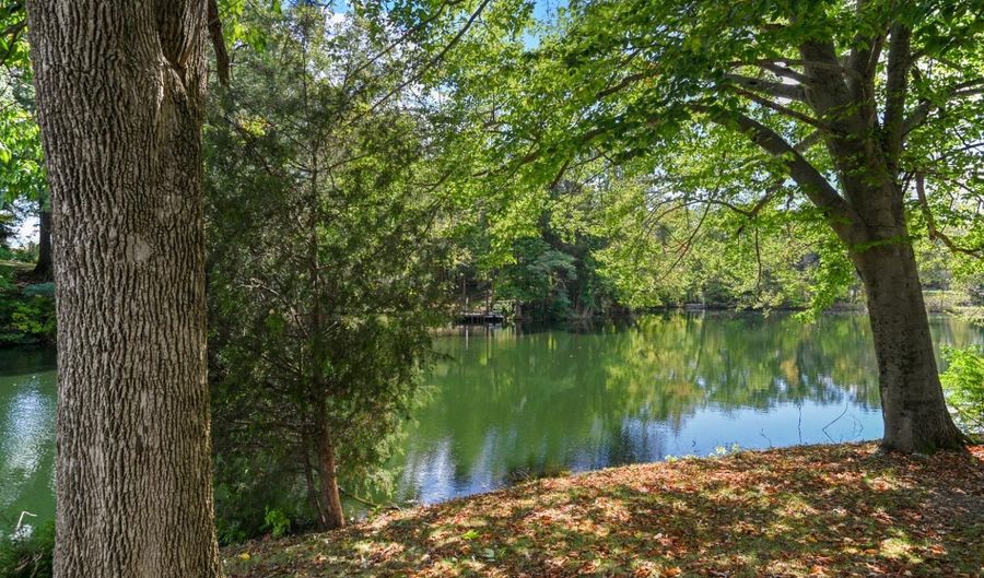 711 Sycamore Rd, Batesville, IN 47006 - 4 Beds, 3 Bath