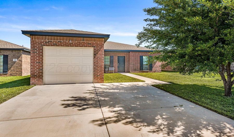 303 LOESH St, Amarillo, TX 79118 - 3 Beds, 2 Bath