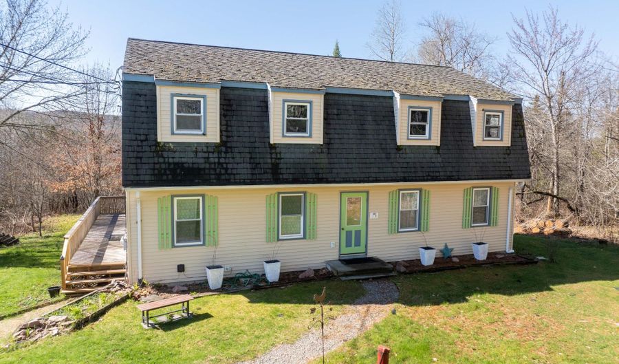 2293 2295 S Princeton Rd, Baileyville, ME 04694 - 0 Beds, 4 Bath