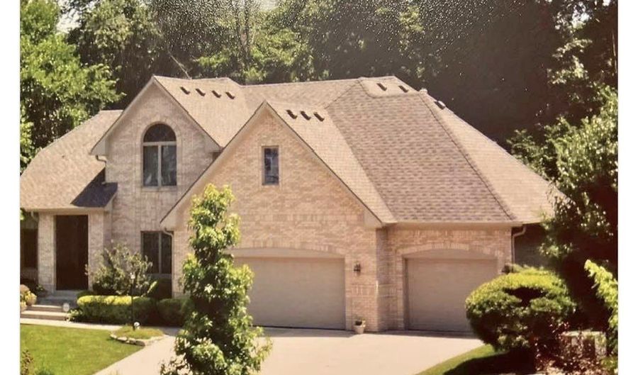 1835 Rooses Ln, Indianapolis, IN 46217 - 4 Beds, 3 Bath
