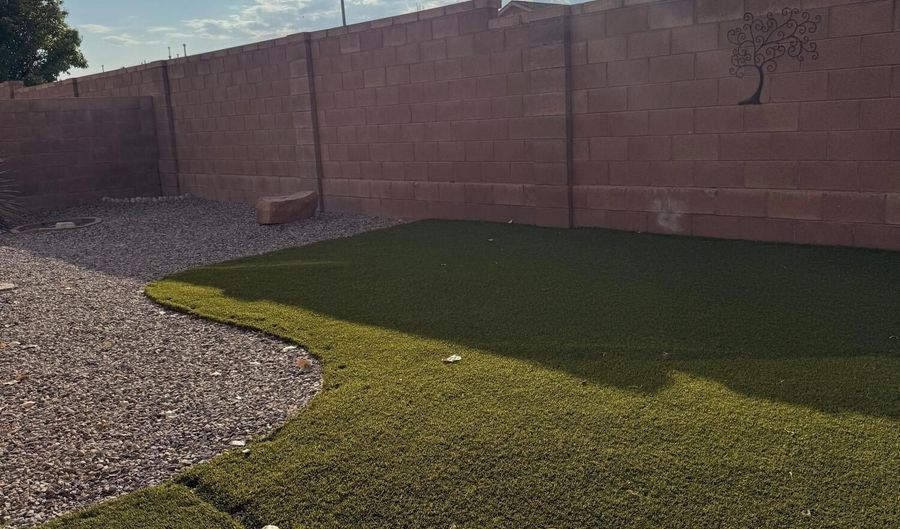 2627 SUN CANYON Ln SW, Albuquerque, NM 87121 - 3 Beds, 2 Bath