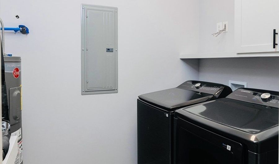 28 W Long St, Abbeville, MS 38601 - 3 Beds, 2 Bath