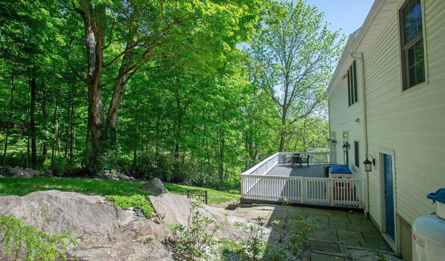 13 Mill Plain Road Cutoff, Danbury, CT 06811 - 4 Beds, 4 Bath