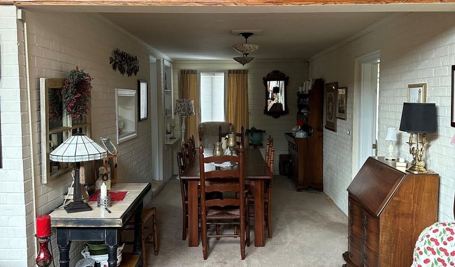 605 S Pembroke Ave, Ahoskie, NC 27910 - 4 Beds, 2 Bath