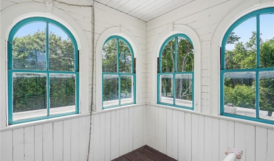 7 Nichols Ln 7, Hopkinton, RI 02832 - 2 Beds, 1 Bath