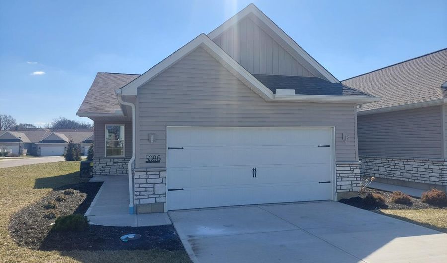5086 Garden Grove Ln, Delhi, OH 45238 - 2 Beds, 2 Bath