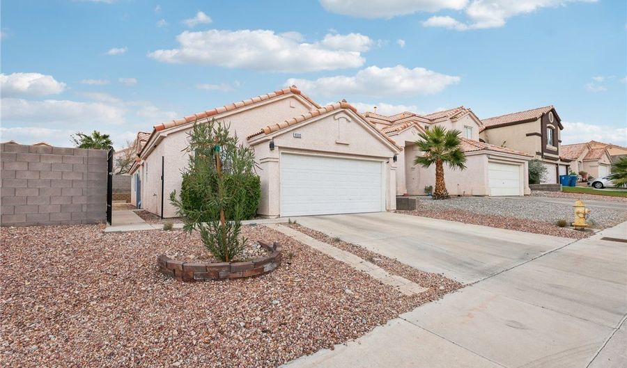 9333 Jumpin Juniper Ave, Las Vegas, NV 89129 - 3 Beds, 2 Bath