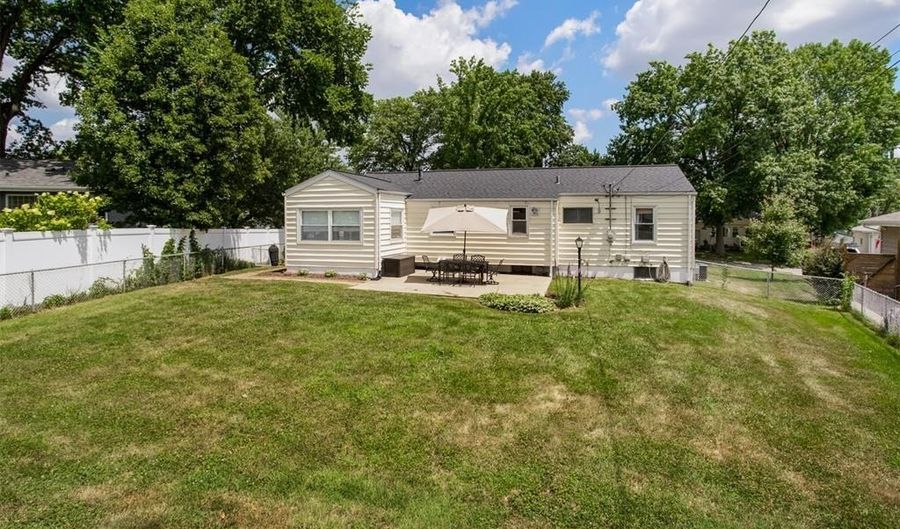 7658 General Meade Ln, Affton, MO 63123 - 2 Beds, 1 Bath