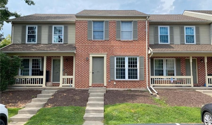 515 Ponds Edge Ln, Allentown, PA 18104 - 2 Beds, 3 Bath