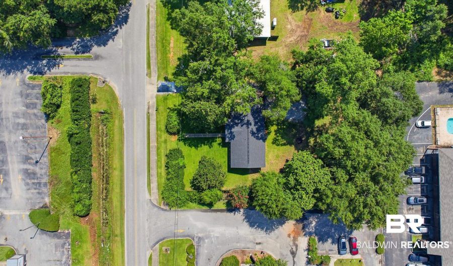901 W 7th St, Bay Minette, AL 36507 - 3 Beds, 1 Bath