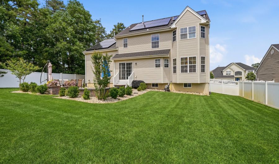 5 Tradewinds Ave, Barnegat, NJ 08005 - 4 Beds, 3 Bath