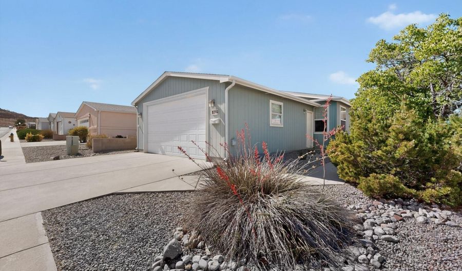 214 Sunrise Bluffs Dr, Belen, NM 87002 - 3 Beds, 2 Bath