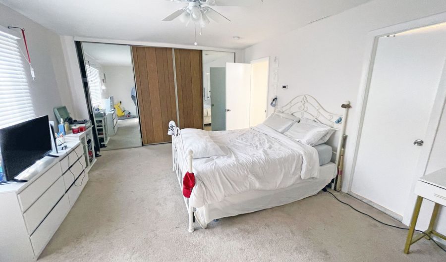 48 Sutton Pl 48, Bloomfield, CT 06002 - 2 Beds, 3 Bath