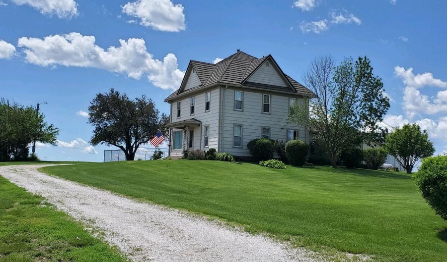 59173 Highland Rd, Atlantic, IA 50022 - 5 Beds, 2 Bath
