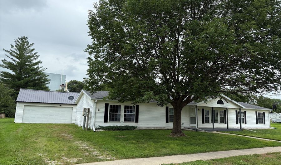 608 Water St, Alden, IA 50006 - 4 Beds, 3 Bath