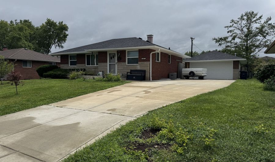 602 Memorial Dr, Beech Grove, IN 46107 - 4 Beds, 2 Bath
