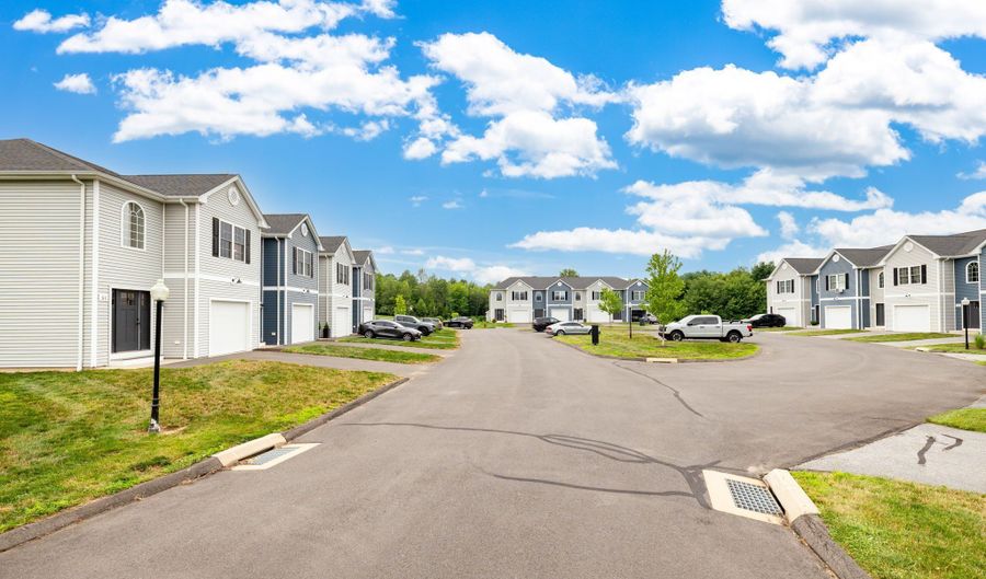 51 Gillette Way 51, Bristol, CT 06010 - 3 Beds, 4 Bath