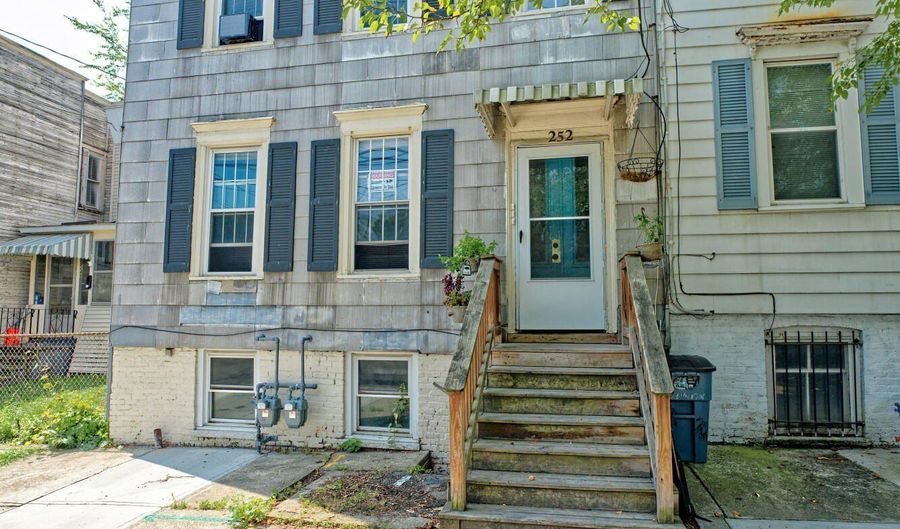 252 Morton Ave, Albany, NY 12202 - 6 Beds, 4 Bath