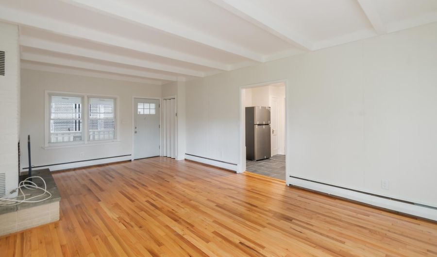 920 BOUCHER Ave 3, Annapolis, MD 21403 - 2 Beds, 1 Bath