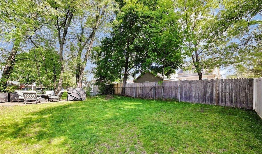 22 Douglas Rd, Ashland, MA 01721 - 2 Beds, 1 Bath