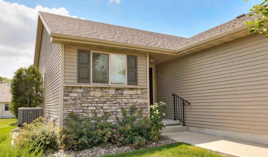 1115 NE 15th Ln, Ankeny, IA 50021 - 4 Beds, 3 Bath