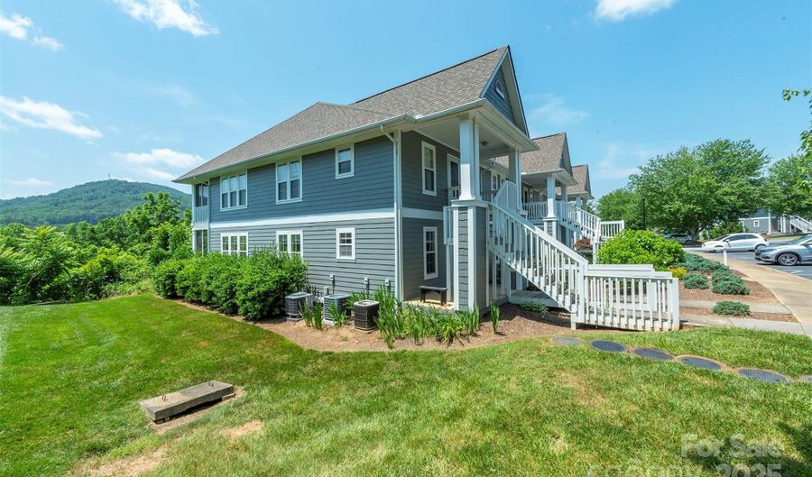 3101 Idle Hour Dr, Asheville, NC 28806 - 2 Beds, 2 Bath