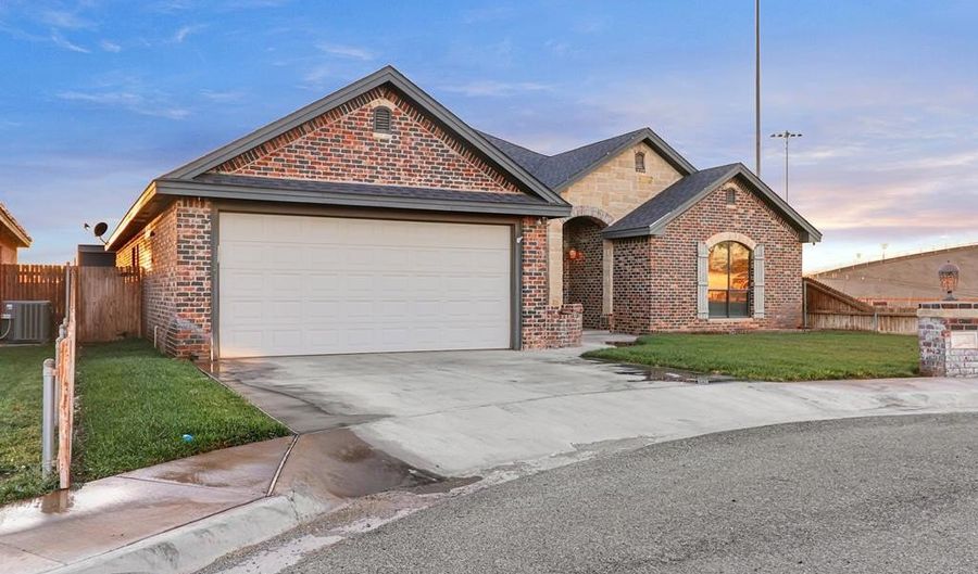 6 Bella Vista Ct, Andrews, TX 79714 - 4 Beds, 2 Bath