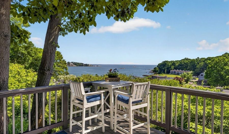 23 Harbour Vlg A, Branford, CT 06405 - 2 Beds, 3 Bath