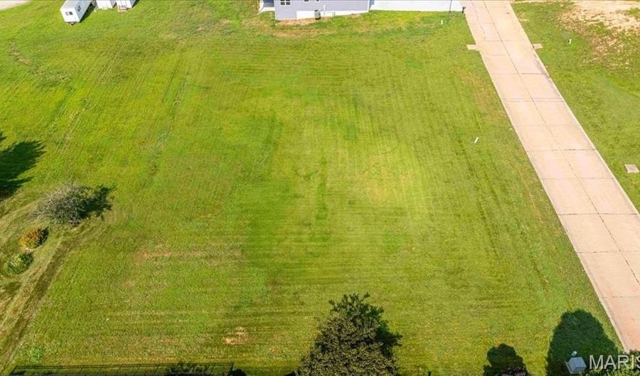 118 Woodland Hills Dr, Alton, IL 62002 - 0 Beds, 0 Bath