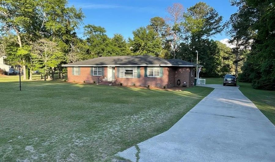 3661 Faust St, Bamberg, SC 29003 - 3 Beds, 2 Bath