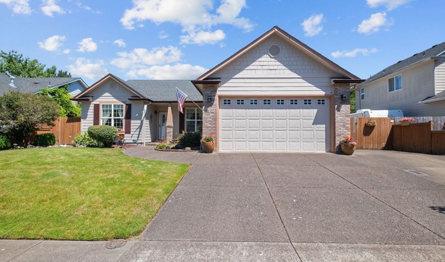 4697 CARIBOU Dr, Albany, OR 97321 - 3 Beds, 2 Bath