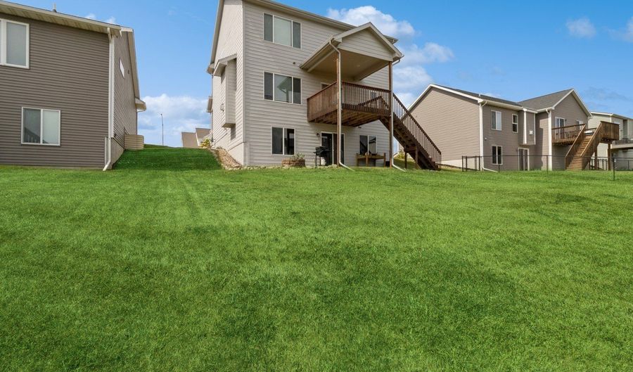 1401 S 10th St, Adel, IA 50003 - 4 Beds, 3 Bath