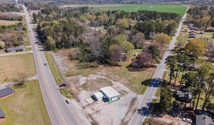 840 W Highway 401, Bennettsville, SC 29512 - 0 Beds, 2 Bath