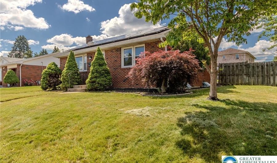 1404 E Highland St, Allentown, PA 18109 - 2 Beds, 1 Bath