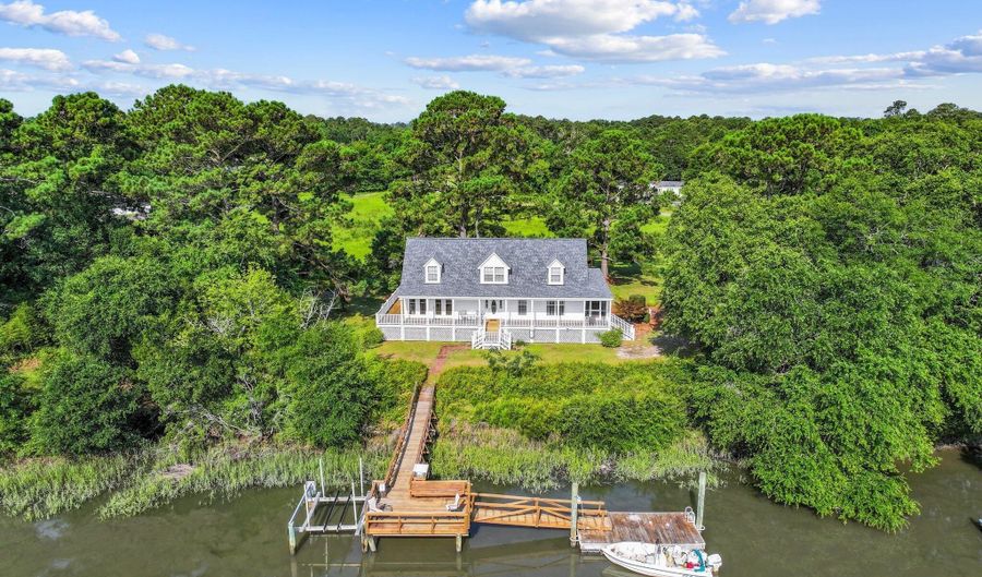 32 Eustis Landing Rd, Beaufort, SC 29907 - 3 Beds, 3 Bath