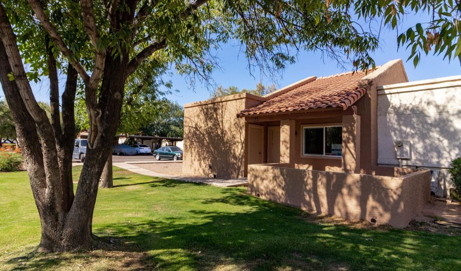 875 S NEBRASKA St 37, Chandler, AZ 85225 - 3 Beds, 2 Bath