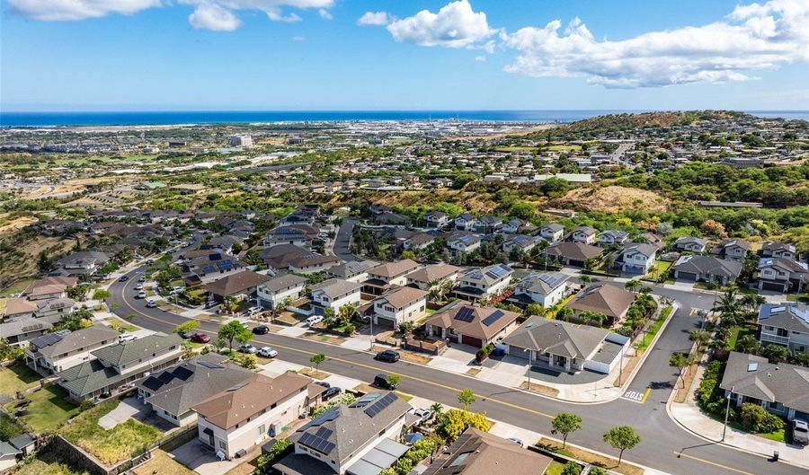 92-698 Welo St, Kapolei, HI 96707 - 5 Beds, 3 Bath