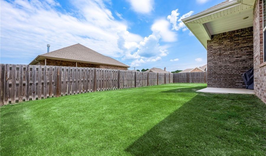 510 Arkansas Black, Bentonville, AR 72712 - 4 Beds, 2 Bath
