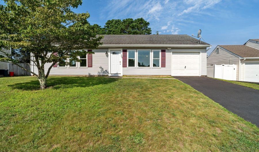 109 Schooner Ave, Barnegat, NJ 08005 - 3 Beds, 1 Bath