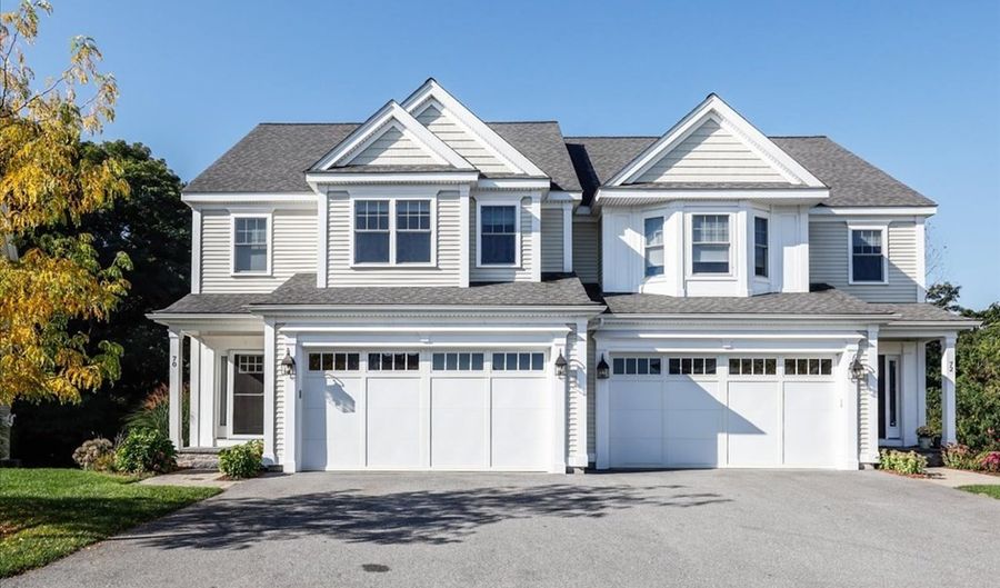 70 Oxbow Rd, Framingham, MA 01701 2 Beds, 3 Baths, Condominium 41