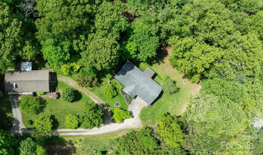 33 34 Grandview Ct, Asheville, NC 28806 - 4 Beds, 4 Bath