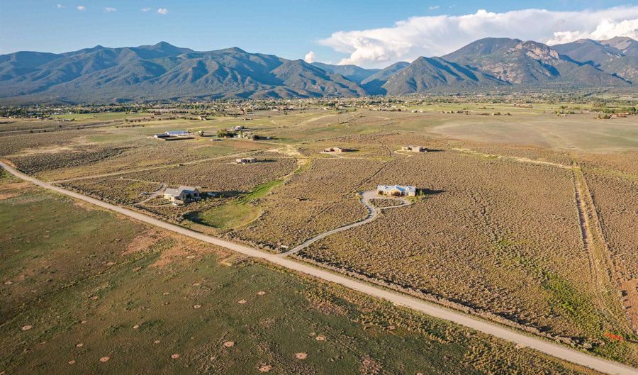 Route de Soleil lot 27, Arroyo Seco, NM 87514 - 0 Beds, 0 Bath