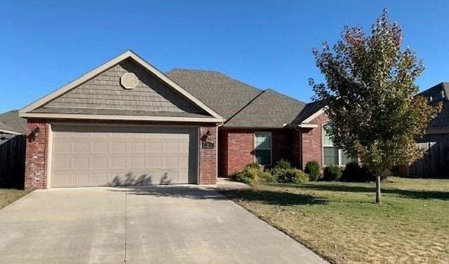 1205 SW Eventide St, Bentonville, AR 72712 - 3 Beds, 2 Bath