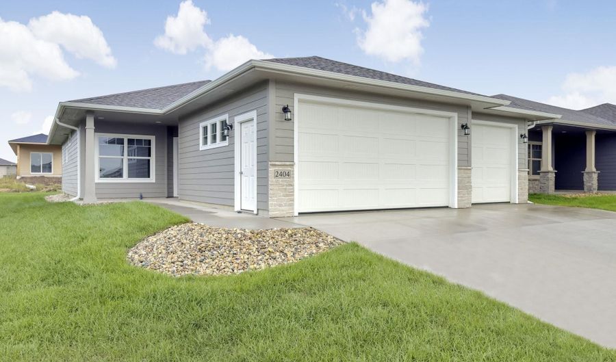 2404 E Brek St, Brandon, SD 57005 - 2 Beds, 2 Bath