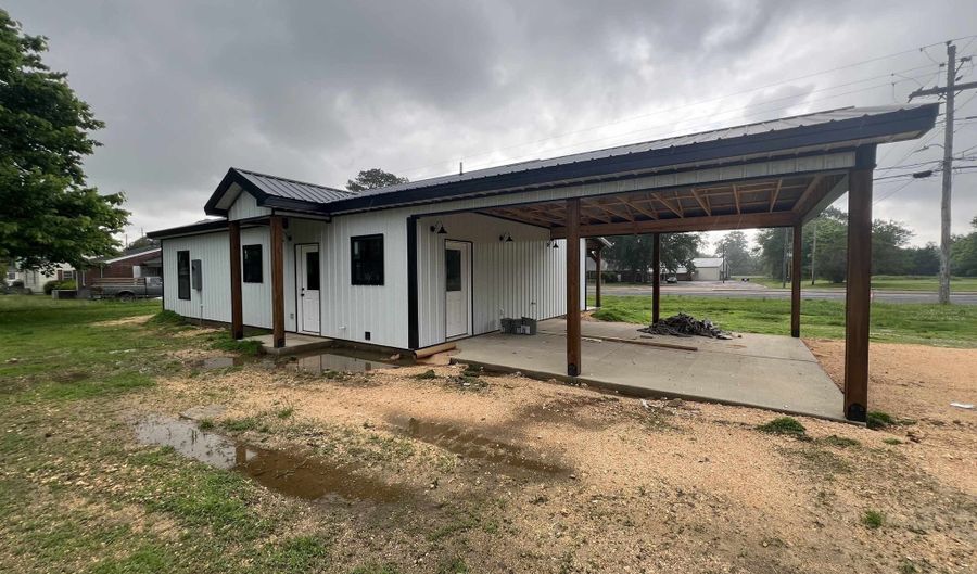 82 MASSEY, Adamsville, TN 38310 - 3 Beds, 2 Bath