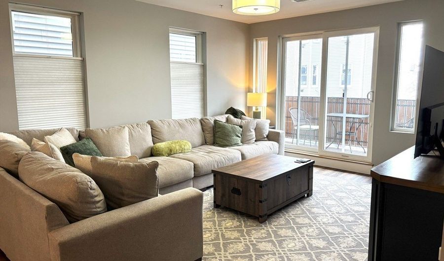 408 E 8th St 3A, Boston, MA 02127 - 2 Beds, 2 Bath